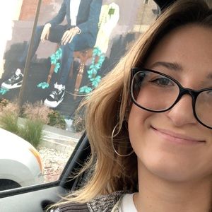 Meet your Posher, Natalie